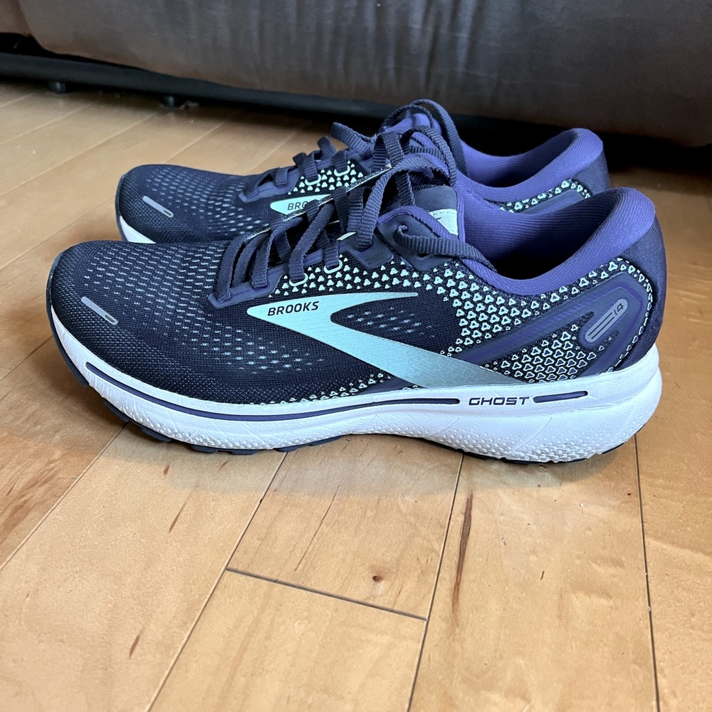 Women’s Brooks Ghost 14 Running Shoes -Size 10